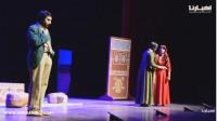 دنيا بوطازوت في مشاهد ساخنة جدا .. مدابزة هي أختها و أمها على راجل .. وفي الأخير طلع