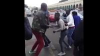 خطير .. بعد ولاد زيان مواجهة عنيفة بين مهاجرين أفارقة و مواطنين مغاربة بقلب الدار البيضاء