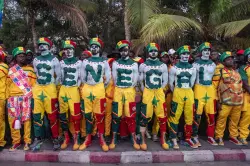 رغم تسببهم في الكارثة.. أعضاء مجموعة "SENEGAL" يظهرون في احتفال رسمي بداكار