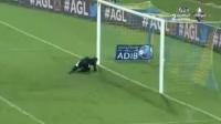 القديوي يحرز هدف عالمي في الدوري الإماراتي