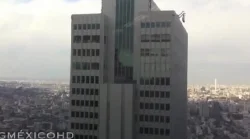 المباني تتراقص في نيبال أثناء الزلزال