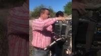 رجل يمنع دوزيم من التصوير