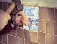 تفاصيل مثيرة .. "عدول" يتعرض لسرقة 100 مليون كان يخبئها تحت ''الجليجة'' في منزله بتطوان وابنته تشارك في السرقة