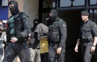 خاص: توقيف مواطنيين مغربيين بعملية هوليودية بمطار باراخاس الدولي بمدريد