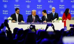 بتعليمات من الملك محمد السادس..ناصر بوريطة يوقع بدافوس على الميثاق المؤسس لمجلس السلام