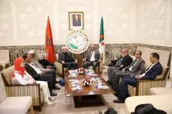 وفد برلماني مغربي يحط الرحال بالجزائر!