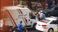 الفنيدق: مختل عقليا يقطع الطريق بوضع حواجز صخرية في وجه السيارات و الشرطة تتدخل