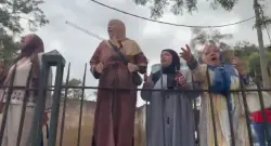 انهيار أسرة وأقارب الراحل ياسين سائق "إندرايف" لحظة وصول المتهمين إلى محكمة الاستئناف
