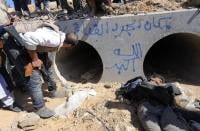 صورة الحفرة التي وُجد القذافي بداخلها قبل القبض عليه  