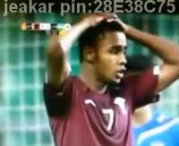 المذيع السوداني : يا حمار يا فاشل