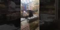 رد فعل يمني التقى والدته بعد فراق طويل (فيديو)