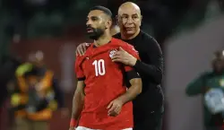 بسبب محمد صلاح.. انتقادات رضا عبد العال للمدرب حسام حسن تجره إلى المساءلة القانونية بمصر!