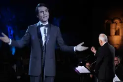 عائلة العندليب غاضبة بعد ظهوره بـ"الهولوغرام" في موازين.. منتهى الاشمئزاز والقرف