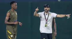 في أول اختبار رسمي.. السكتيوي يقود منتخب عمان لتعادل ثمين أمام العراق في افتتاح "خليجي 27"