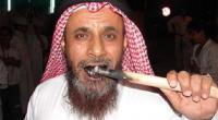 سعودي يفطر جمراً ويتعشى زجاجاً وثعابين
