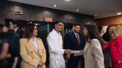 من قوارب الموت إلى القصر الملكي .. قصة الشاب المغربي "إدير" الذي أبهر ملكة إسبانيا