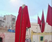 مشاريع عملاقة .. عرض "أكبر قفطان" في العالم بآسفي .. شوفو التناقض بعينيه في الجهة الأخرى!