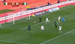 صحيفة "لا راثون" الإسبانية تسخر من "فوبيا المغرب" لدى الجزائر: "اللاعبون اعترفوا بالفشل والساسة يبيعون وهم المؤامرة للشعب"