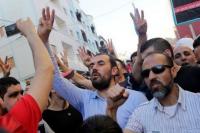 "الزفزافي" ورفاقه يدفعون حقوقيين إلى الدخول في إضراب عن الطعام