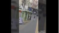 فيديو يهز الفايسبوك: شوفو شنو دارت عصابة مسلحة بالسيوف في طنجة