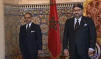 من يكون الشخص الذي وقف بجوار الملك في حفل استقبال الوزراء مؤخرا؟
