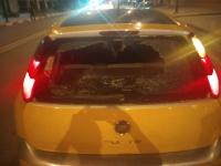 إعتقال "مشرمل" "حايح" بالشارع العام وكسر 3 سيارات ورشق رواد مقهى بالحجارة (صور حصرية)