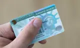 أمريكا تصدم مئات الآلاف.. قرار مفاجئ يجبر الراغبين في "الغرين كارد" على مغادرة البلاد فوراً!