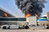 الحوثيون يقصفون مطار الرياض ويشعلون النيران في طائرة سعودية