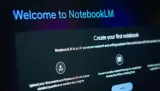 NotebookLM من غوغل يتفوّق على شات جي بي تي في دعم العمل الجماعي والبحث التعاوني