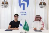 الهلال السعودي يحسم الأمر.. ياسين بونو “يؤمّن” عرين الزعيم حتى 2028