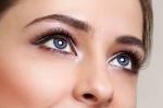 تعرفي على خدع سحرية تمنحك عيون مشرقة وجذابة