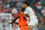 "بوما" توضح أسباب تمزق قميص المنتخب الوطني!