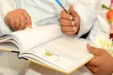 جدل برلماني واسع يرافق إسقاط عبارة "ذكورا وإناثا" من قانون العدول والمغاربة يترقبون ضمانات المساواة في شهادة "اللفيف"