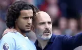 بوعدي يواصل إحراج ماريسكا ويثير الجدل في مانشستر سيتي