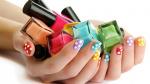 كيفية اختيار لون طلاء الأظافر المناسب لبشرتك وملابسك؟