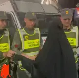 شباب جيل زد بتطوان يوزعون الورود على رجال القوات العمومية