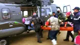 السلطات تنفذ عملية إجلاء طبي لفائدة سيدتين حاملتين ورجل بإقليم سيدي سليمان على متن طائرة هيلكوبتر