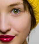 هكذا تغيرين لون عينيك طبيعيا