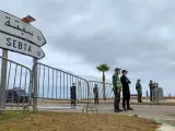 إسبانيا تؤكد أن المغرب يتعاون بشكل كامل لمنع التسلل الجماعي إلى سبتة وحكم قضائي إسباني هو سبب الموجة