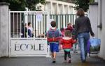 فرنسا تعيد إغلاق المدارس بعد أقل من أسبوع على فتحها بسبب إصابة عشرات الطلاب بكورونا
