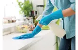لا تبالغ في التنظيف.. قليل من "الاتساخ" قد يحمي عائلتك