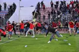 بعد مؤامرة ملعب آسفي.. هل بات تشديد "الفيزا" ضرورة لمنع تسلل المخربين بزي المشجعين؟