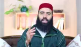 اتُّهِم بـ"نشر الفتنة".. الداعية "العمري" يثير غضبا واسعا بـ"الريف" بعد لقاء "إمزورن"