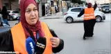 أول حارسة سيارات في طنجة: أُعيل أطفالي وأتحمل المسؤولية ولا أكترث لكلام الناس