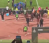 الاتحاد الأفريقي يصدر بلاغا شديد اللهجة بعد أحداث شغب جماهير  الأهلي المصري في مواجهة الجيش الملكي