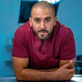 بعد تهديده بفضح ما وصفها ب"المسرحية"..الدكتور الفارسي يعتذر للمغاربة "كنطلب منكم المسامحة معرفتش نعبر"