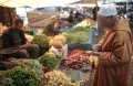 هل تنهي أزمة الغلاء؟.. حكومة المنصوري تكشف خطتها لمحاصرة "الشناقة والمضاربين" وخفض الأسعار